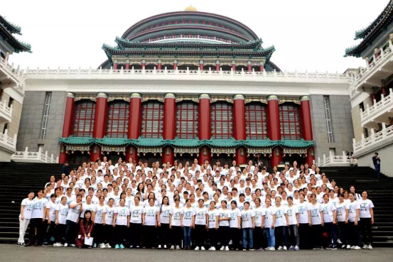 大田小家团队合影