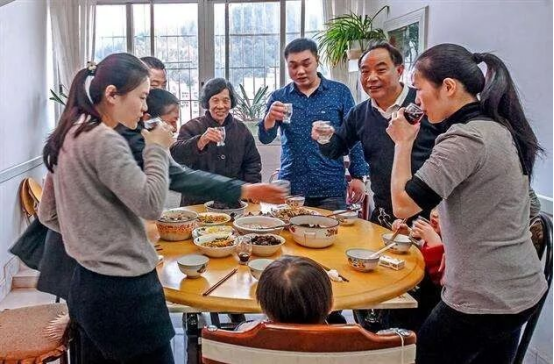 家人团聚