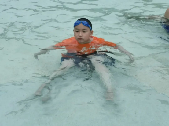 大田小家工作人员与家人