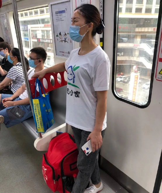 烈日下的保洁师