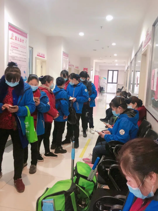 排队等候与接种后观察