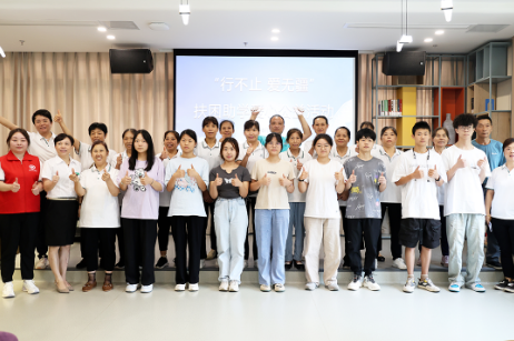 大田阿姨和获奖大田宝贝